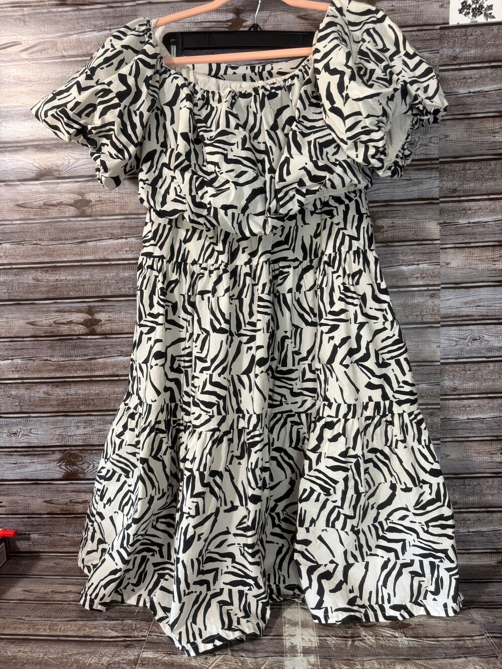 A New Day Black and White off shoulder dress Size Small zebra